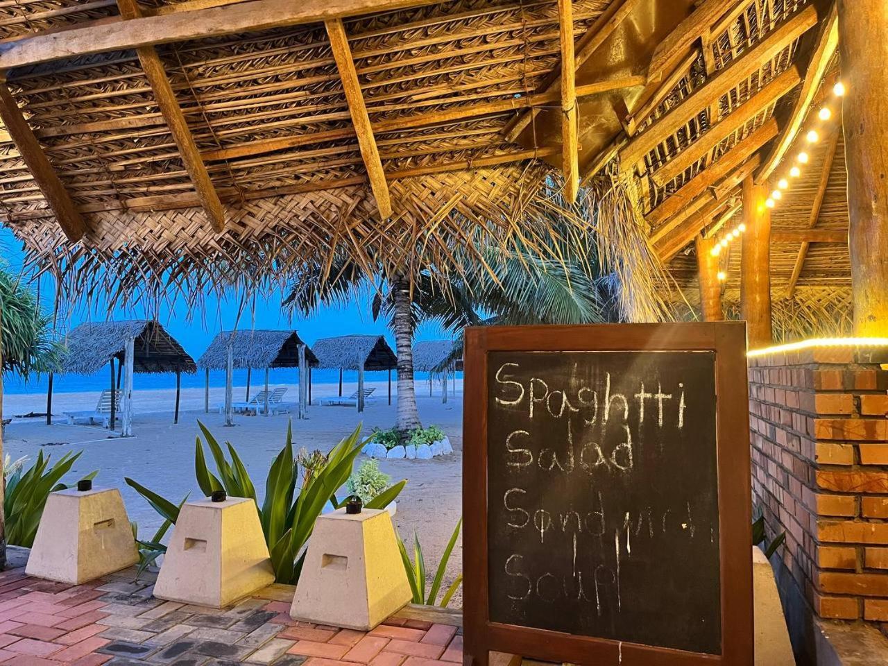 Nn Beach Resort & Spa Nilaveli Zewnętrze zdjęcie