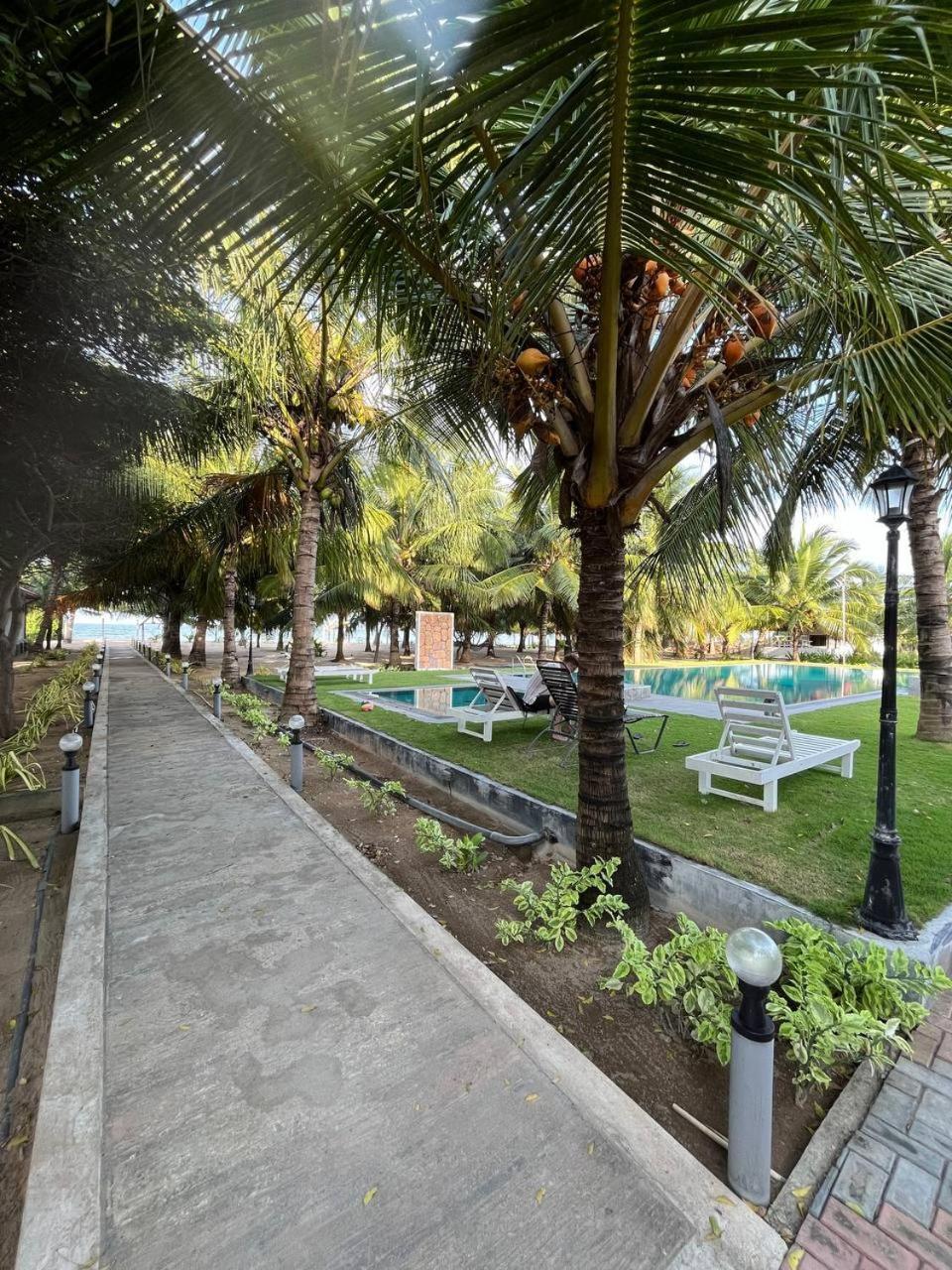 Nn Beach Resort & Spa Nilaveli Zewnętrze zdjęcie