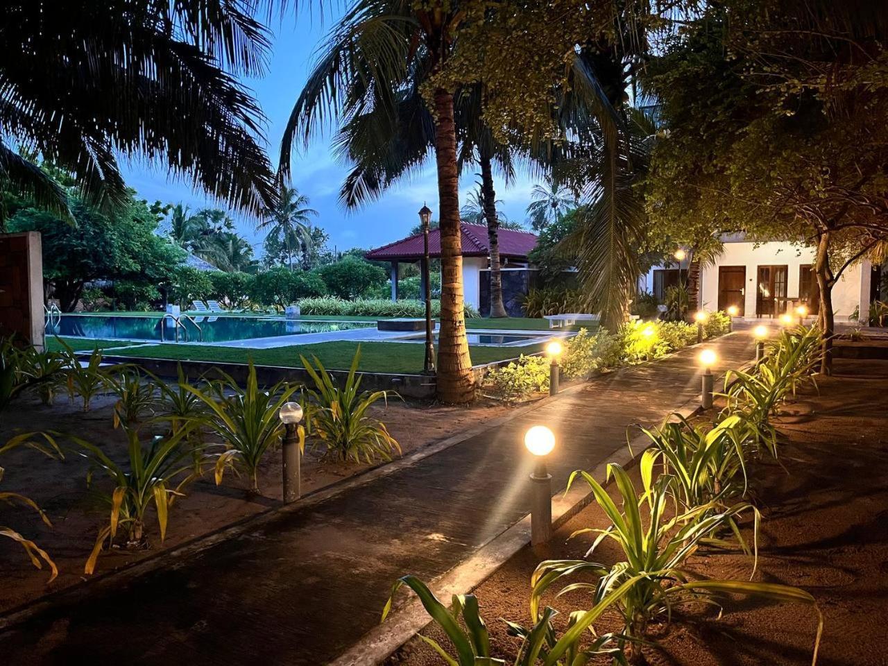 Nn Beach Resort & Spa Nilaveli Zewnętrze zdjęcie