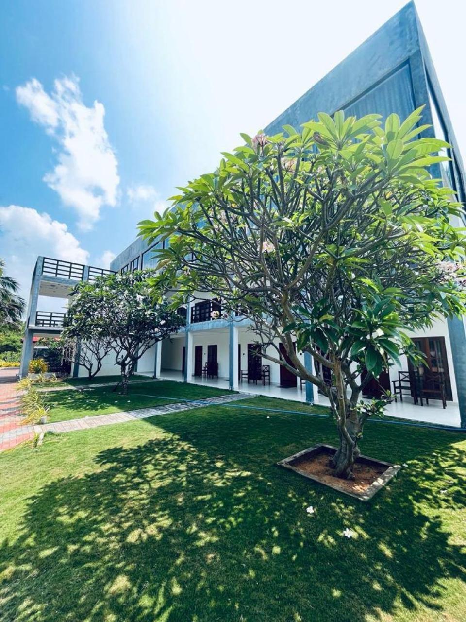 Nn Beach Resort & Spa Nilaveli Zewnętrze zdjęcie